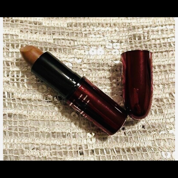 MAC Aaliyah collection lipstick “try again” - Picture 2 of 6